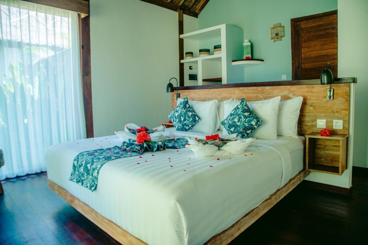 Segara Lombok Beach Resort Селонг Беланак Екстериор снимка