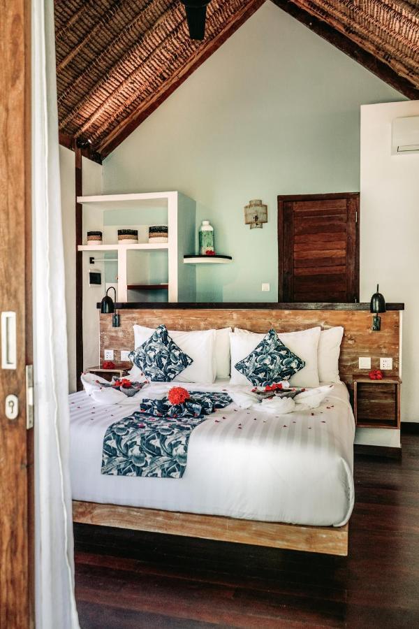 Segara Lombok Beach Resort Селонг Беланак Екстериор снимка