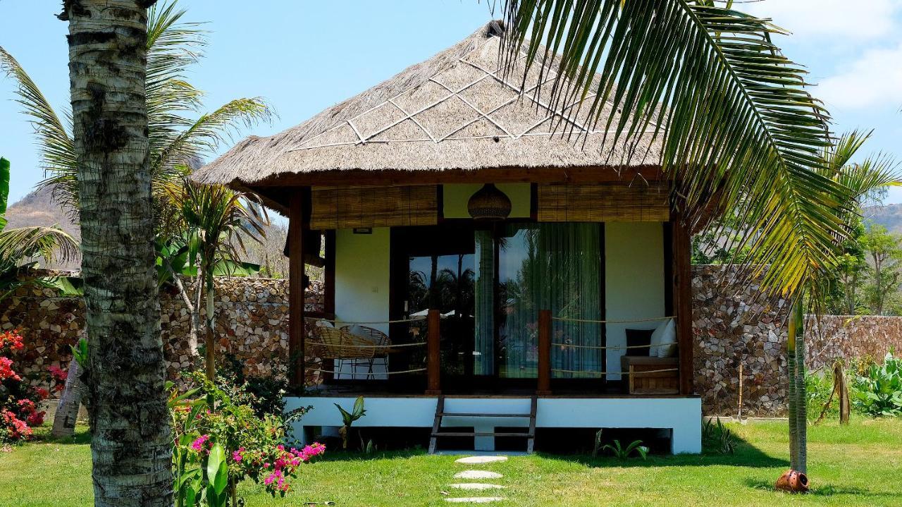 Segara Lombok Beach Resort Селонг Беланак Екстериор снимка